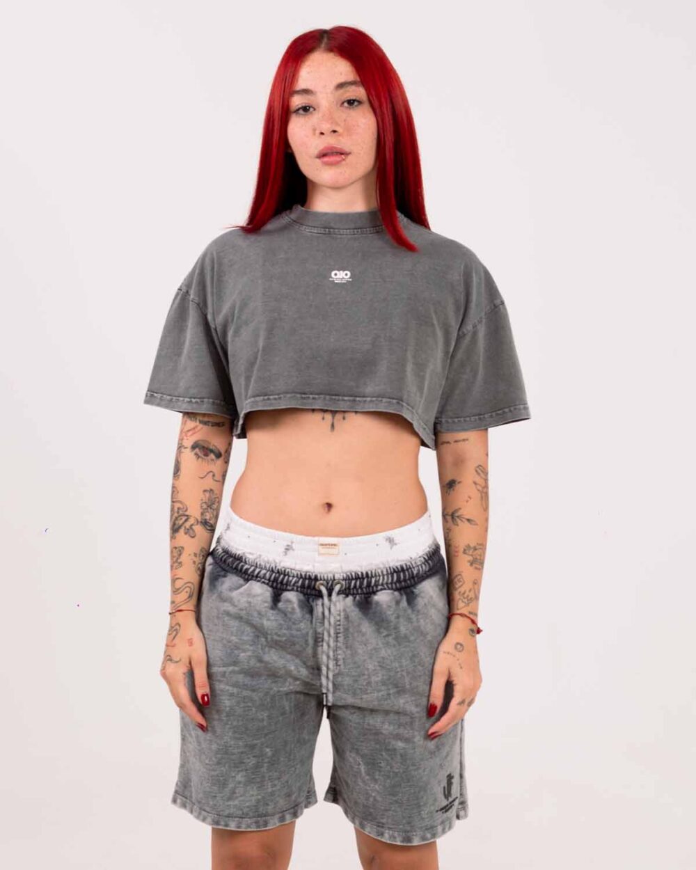 Crop Top Oversize Grandeza Gris - Imagen 2