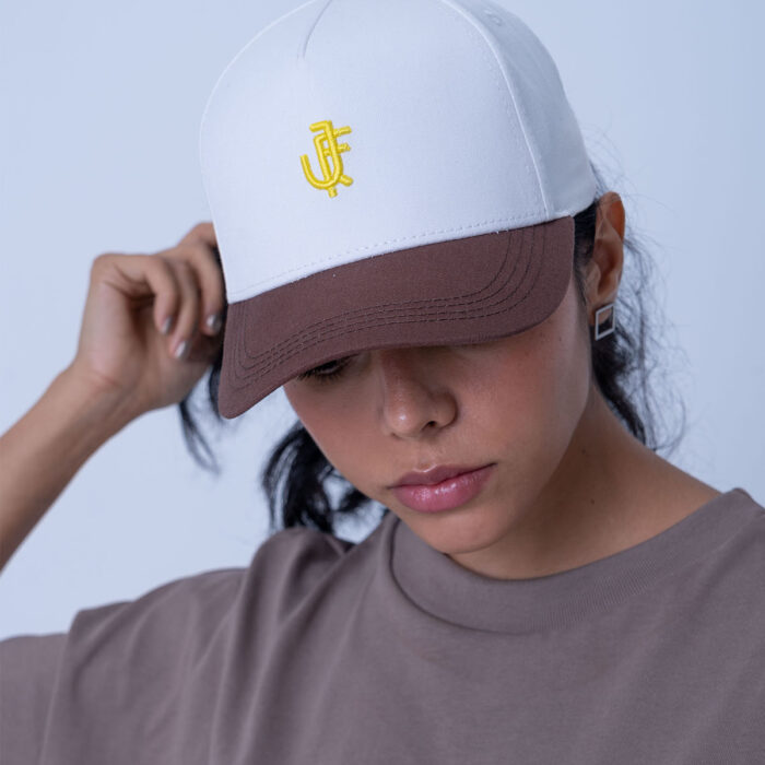 Gorra 5 Paneles Designio Beige