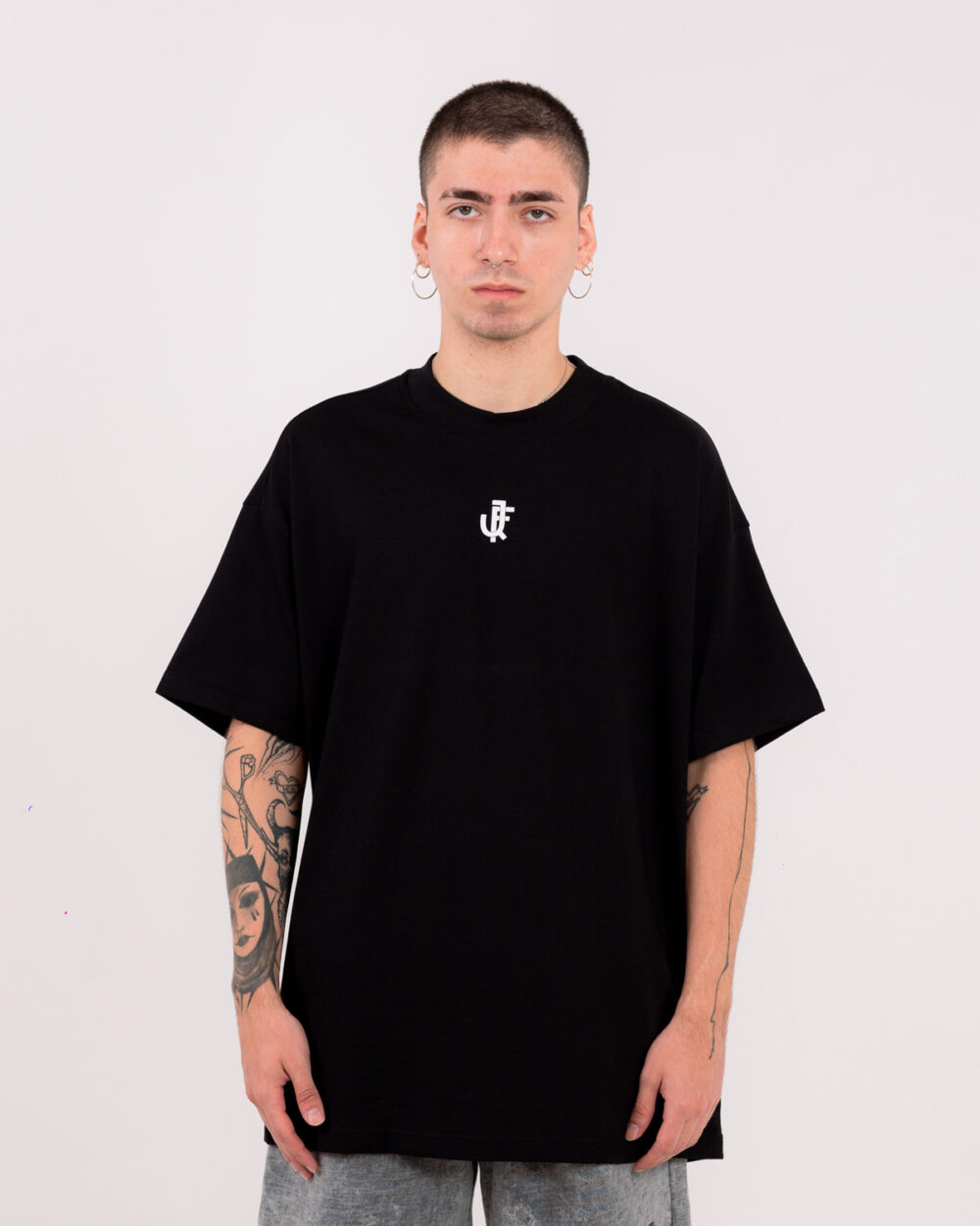 Camiseta Oversize Grandeza Negra - Imagen 3