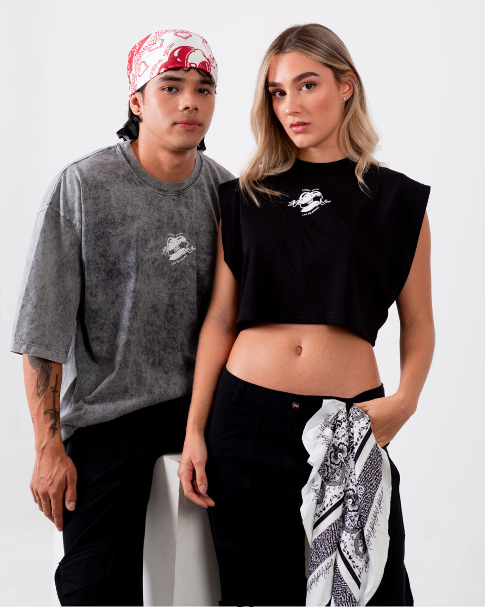 Oversize Crop Top Love The Process Negro - Imagen 4
